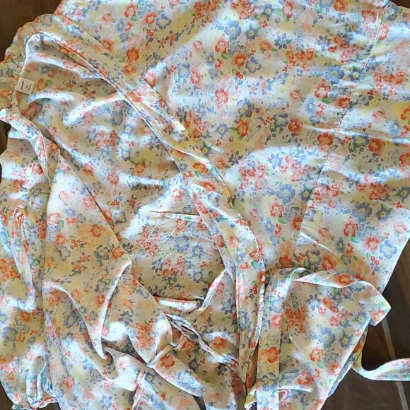 Old Navy Floral True Wrap Blouse Woman XXL - Picture 6 of 10